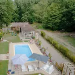 La Du Mas Des Chenes