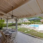 Сasa de vacaciones La Du Mas Des Chenes