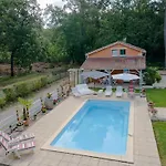 La Du Mas Des Chenes Сasa de vacaciones *
